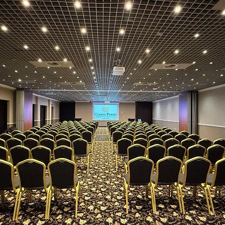 Готель Czarny Potok & Conference
